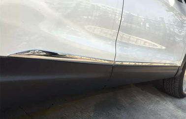 Porcellana Nissan Qashqai 2015 2016 parti automatiche della disposizione del corpo, modanatura cromato della porta laterale fornitore