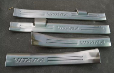 Porcellana Piatti interni ed esterni del davanzale della porta laterale per Suzuki Vitara 2015, materiale dell'acciaio inossidabile fornitore