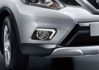 Porcellana Nissan X-Trail 2014 Rogue OE Style Lampada anteriore di nebbia con luce diurna fornitore