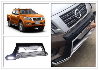 Porcellana Nissan Navara Frontier Front Bumper Guard NP300 2015 con luce LED fornitore