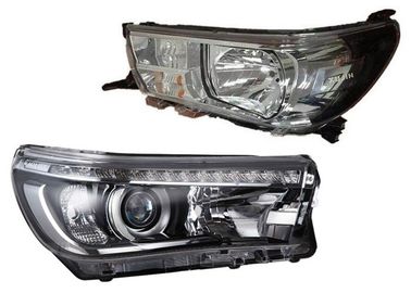 Porcellana Parti di ricambio per Toyota Hilux 2015 Revo Head Lamp Assy Halogen e luce LED fornitore
