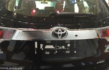 Porcellana Ricambi di carrozzeria auto Chrome per Toyota Highlander Kluger 2014 2015 Ricambio posteriore fornitore