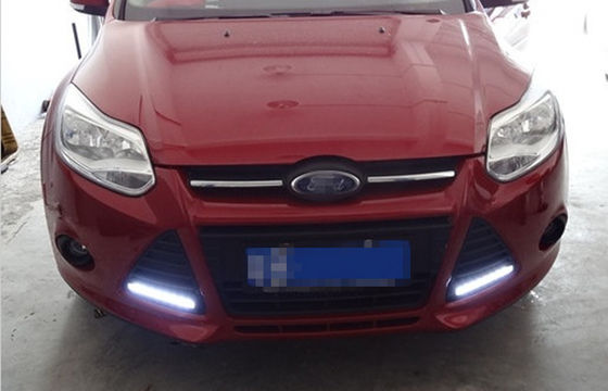 Un buon prezzo. Lampada di marcia a LED per FORD FOCUS 2012 2013 2014 in linea