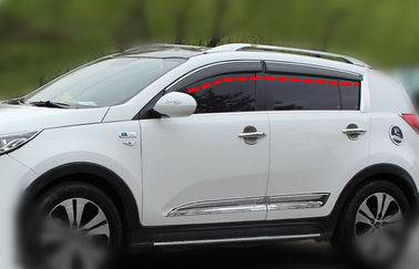 Un buon prezzo. Protezione solare e pioggia per KIA Sportage 2010 - 2014 Visori vetrina auto con strisce di taglio in linea