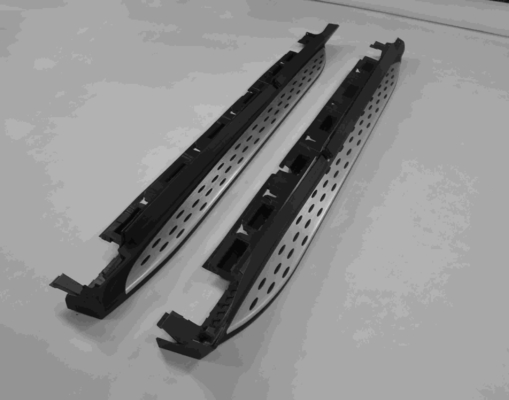 Un buon prezzo. Plastico PP Leggio Scala laterale Correnti per Mercedes Benz ML350 in linea