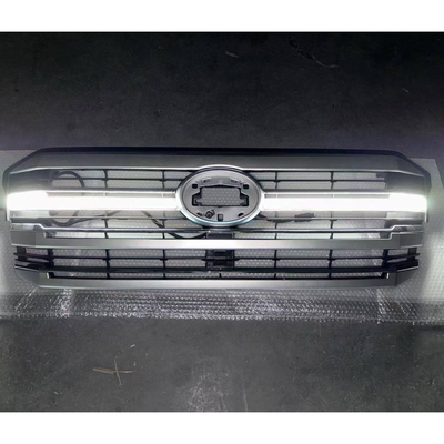 Un buon prezzo. 5310160450 Toyota ABS Griglia anteriore in plastica Griglia radiatore con luce a led OEM 5310160450 in linea