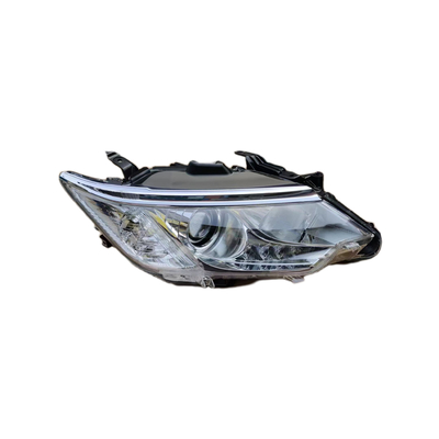 Un buon prezzo. 8111006391 Toyota Camry Headlamps Headlight Plastic Part Number 8158133330 for Superior Performance in linea